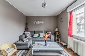 TV - Homerez - House in Bourbon-Lancy (Bourbon-Lancy)