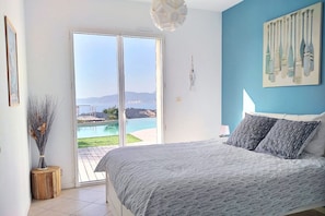 4 bedrooms, iron/ironing board, travel crib, free WiFi