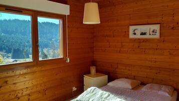 6 bedrooms, travel cot, free WiFi, wheelchair access