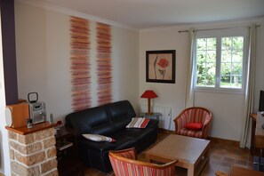 TV, DVD player, stereo