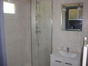 Een douche, een haardroger