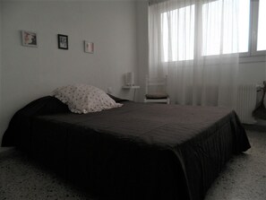 1 bedroom, iron/ironing board, free WiFi