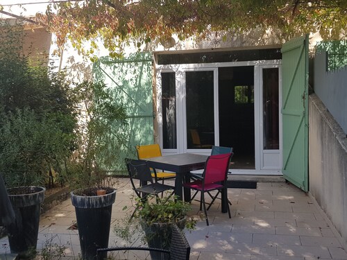 Rental in Provence farmhouse at the foot of Alpilles