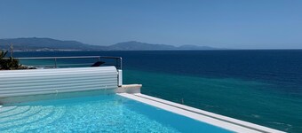 Villa Bord de Mer – Vue mer imprenable & Piscine à débordement - Costa del Sol