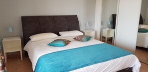 2 chambres, fer et planche Ă repasser, Wi-Fi, draps fournis