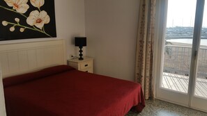 4 habitaciones, tabla de planchar con plancha y wifi gratis 