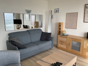 TV, DVD player, books, stereo