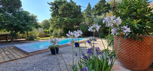 L'Oustal Delcastèl,Meublé très confortable avec grande terrasse plein sud et BBQ