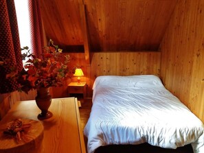 5 Schlafzimmer, Schreibtisch, Bügeleisen/Bügelbrett, kostenloses WLAN