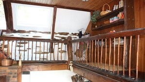 Interior - Great Pyrenees typical barn furnished with all modern comforts (Cadeilhan-Trachère)