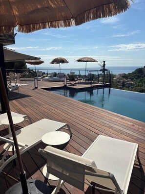 Piscine extérieure, piscine chauffée