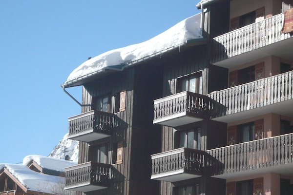 APPARTEMENT EN HAUT A GAUCHE les verdets exposition est