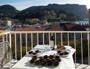 屋外ダイニングエリア