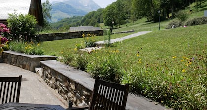 Gite in bigourdane barn in the village d`Aucun