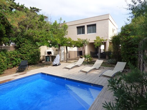 HAUS AM STRAND, RUHIGER POOL, WIFI