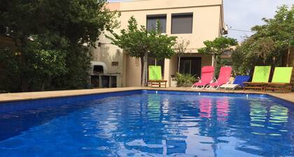 MAISON FRONT DE MER, VUE MER, PISCINE PRIVEE AU CALME, WIFI FIBRE,