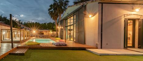 Et oppvarmet basseng