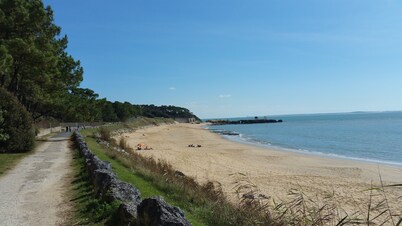 Bright and comfortable 3-room house in Saint-Palais, facing the sea