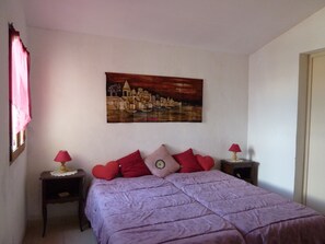 2 Schlafzimmer, Bügeleisen/Bügelbrett, Reisekinderbett