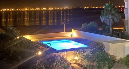 Very Nice Apartment Facing the Sea - 2 bedrooms - Wifi - CLIM-TV-LL-LV