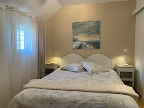 1 bedroom, iron/ironing board, free WiFi, bed sheets