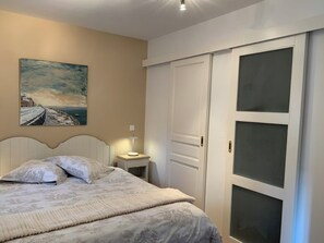 1 camera, ferro/asse da stiro, Wi-Fi gratuito, lenzuola