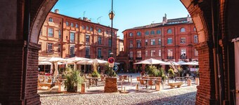 Old farmhouse in the countryside with private pool for 6-8 people