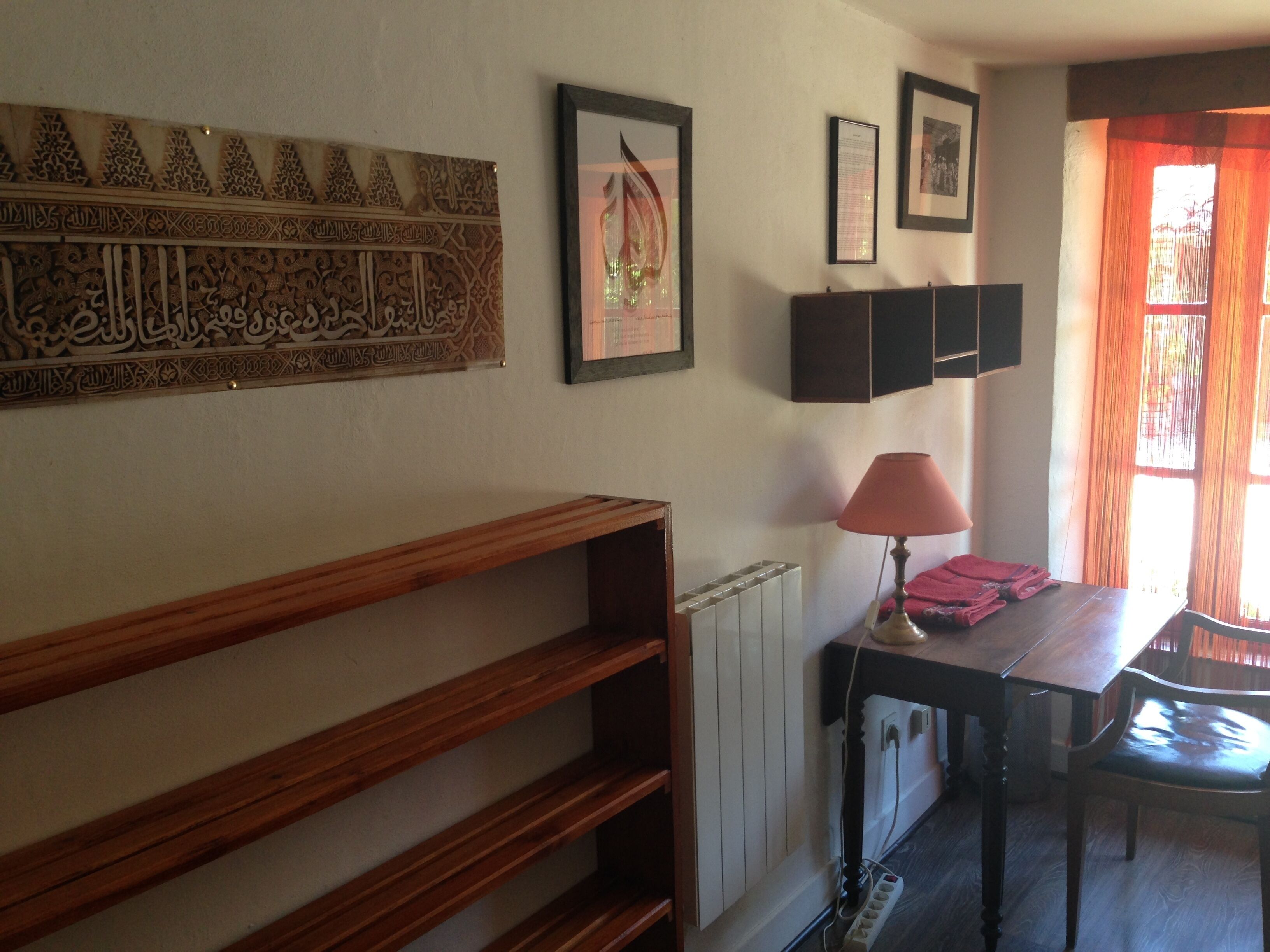 3 chambres, fer et planche à repasser, lit parapluie, Wi-Fi gratuit