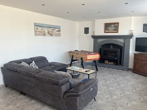 Televisio, pöytäjalkapallopöytä, pöytätennispöytä