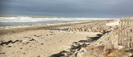Beach nearby, sun loungers