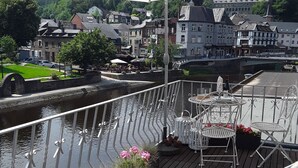 Uklassifisert bilde, 3 av 42, knapp