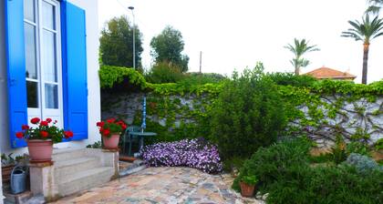 Coquette provenzalisches Haus in Südlage mit Meerblick in Strandnähe