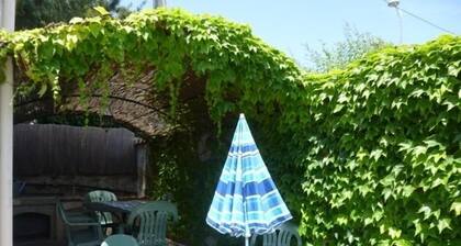 Coquette provenzalisches Haus in SĂŒdlage mit Meerblick in StrandnĂ€he