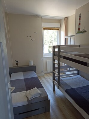 2 Schlafzimmer, Bügeleisen/Bügelbrett, WLAN