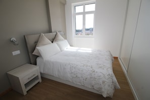 3 bedrooms, iron/ironing board, free WiFi, bed sheets - Fully renovated apartment, in the Centre of Funchal. AMAZING view (Funchal)