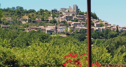Mas à Bonnieux luberon 5 bedrooms heated swimming pool enclosed garden