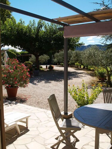 Apartment in a quiet part of a farmhouse, with enclosed garden