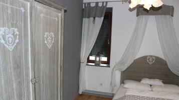 3 chambres, fer et planche à repasser, Wi-Fi gratuit