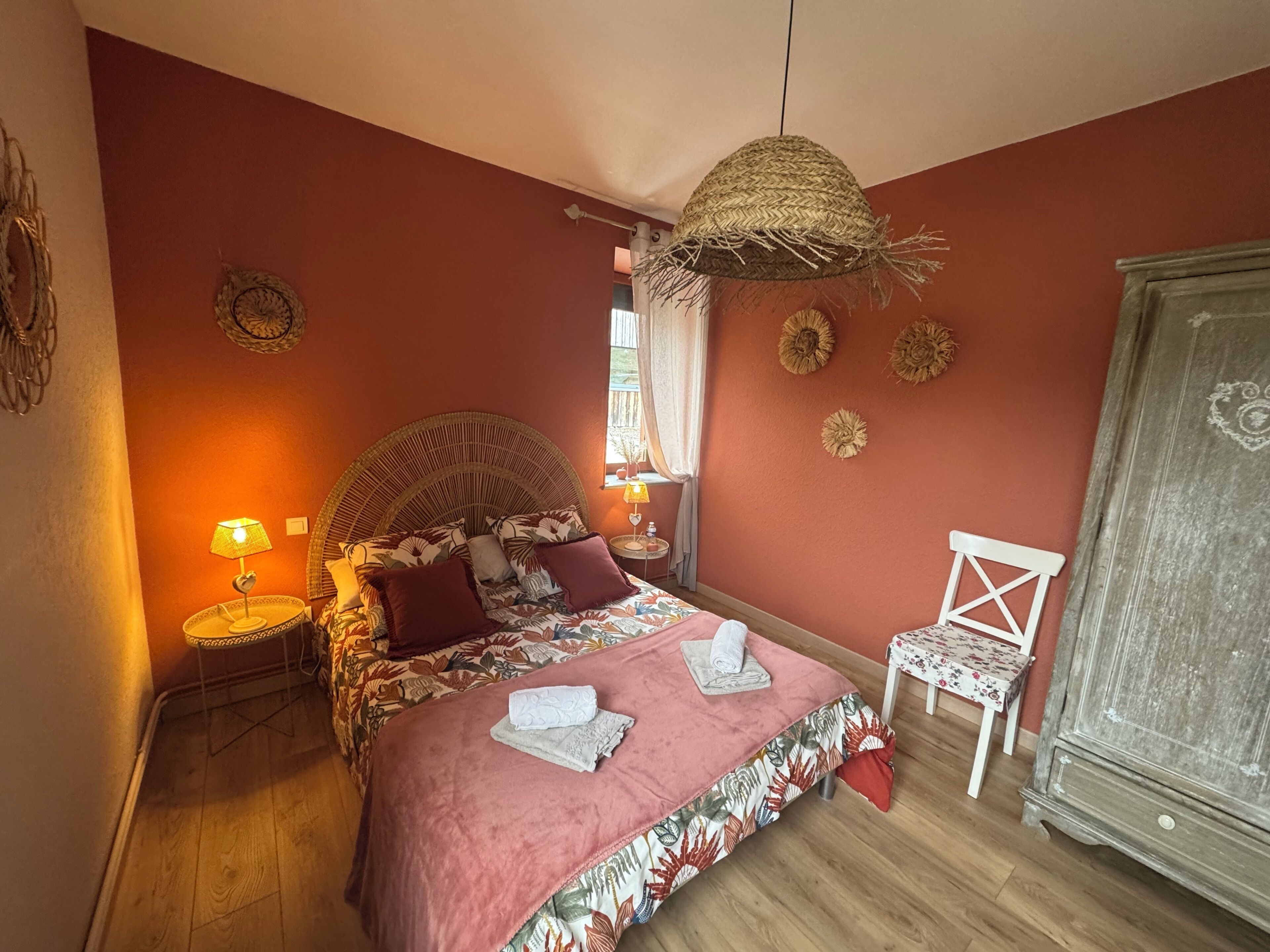 3 habitaciones, tabla de planchar con plancha y wifi gratis 