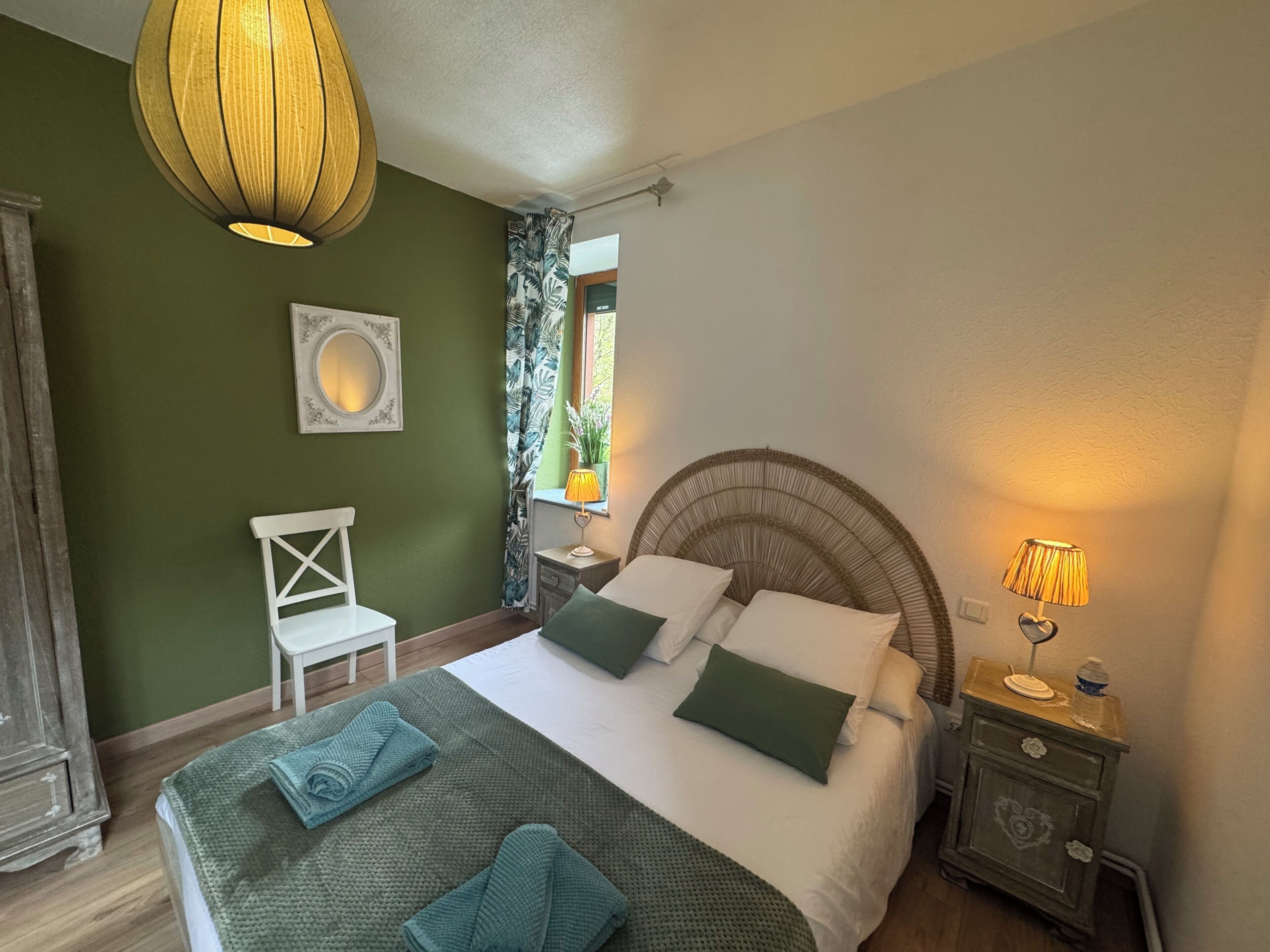 3 habitaciones, tabla de planchar con plancha y wifi gratis 