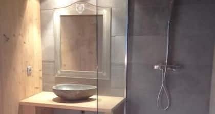 Gite de charme, trés cosy situé au coeur du vignoble Alsacien sous les chateaux