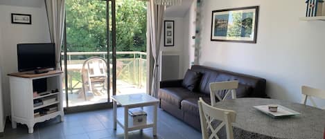 TV, DVD player, stereo