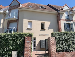 Exterior - Apartment St Valéry/Somme - near town center - private parking - internet (Saint-Valery-Sur-Somme)