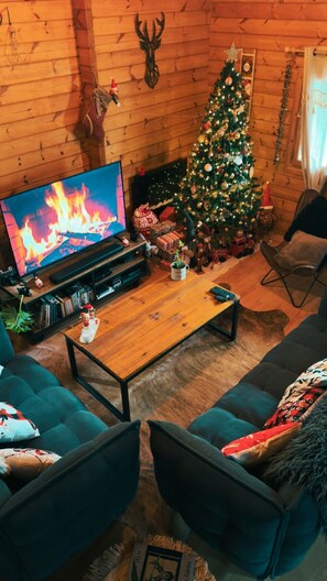 Smart TV, video games, DVD player, books - Ô Chalet de Valentin : Between Freshness and Nature (La Plaine des Palmistes)