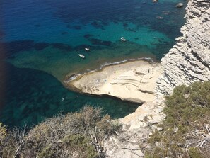 Beach nearby - MINI VILLA in Corsica (Lecci)