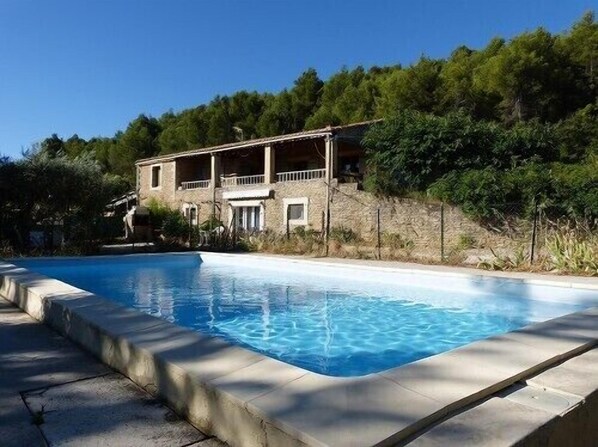 Pool - Scenery and tranquility guaranteed facing Mont Ventoux (La Roque-Sur-Pernes)