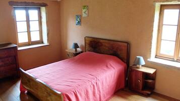 2 habitaciones, tabla de planchar con plancha y wifi gratis