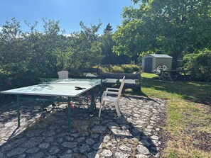 Outdoor dining - Gite with 3 rooms, mountain atmosphere, in St Nectaire in the heart of the Volcanic Park (Saint-Nectaire)
