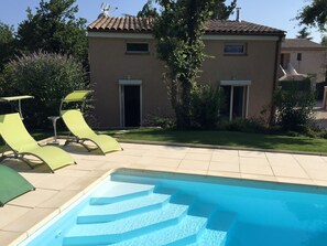 Outdoor pool, a heated pool - New BBC Villa with pool - Garden - Parking - in a Provencal town (Saint-Vallier-De-Thiey)