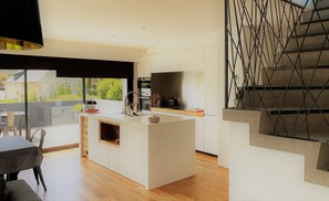 Fridge, microwave, oven, stovetop - Architect house in the heart of the Emerald Coast - Everything on foot/bike! (Lancieux)